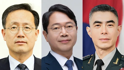 경제부총리 이형일·법무장관 김승원·국방장관 강신철