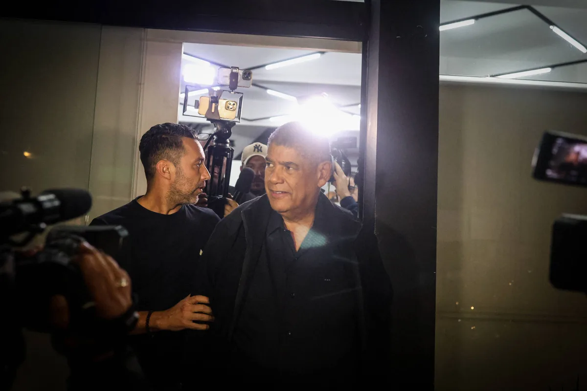 Não cometi crime e nada devo, diz Milton Leite em delegacia de Mogi das Cruzes (SP)