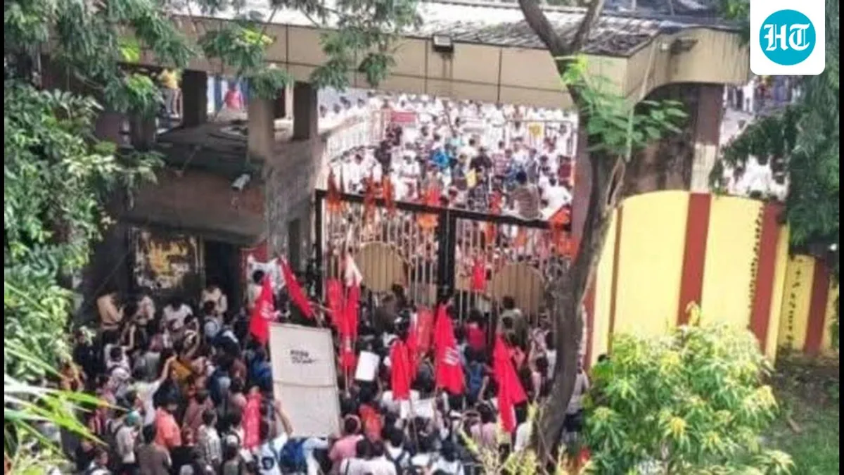 Jadavpur University logo damaged in Kolkata campus after ABVP, Left student wings clash