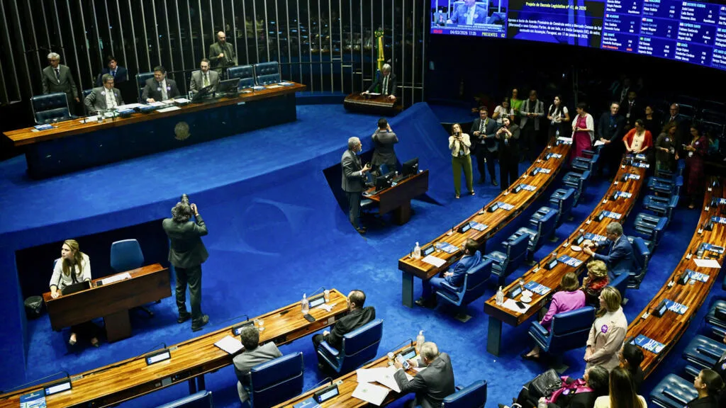 Entre tratores e geopolítica, a Europa perde espaço para a China na América do Sul