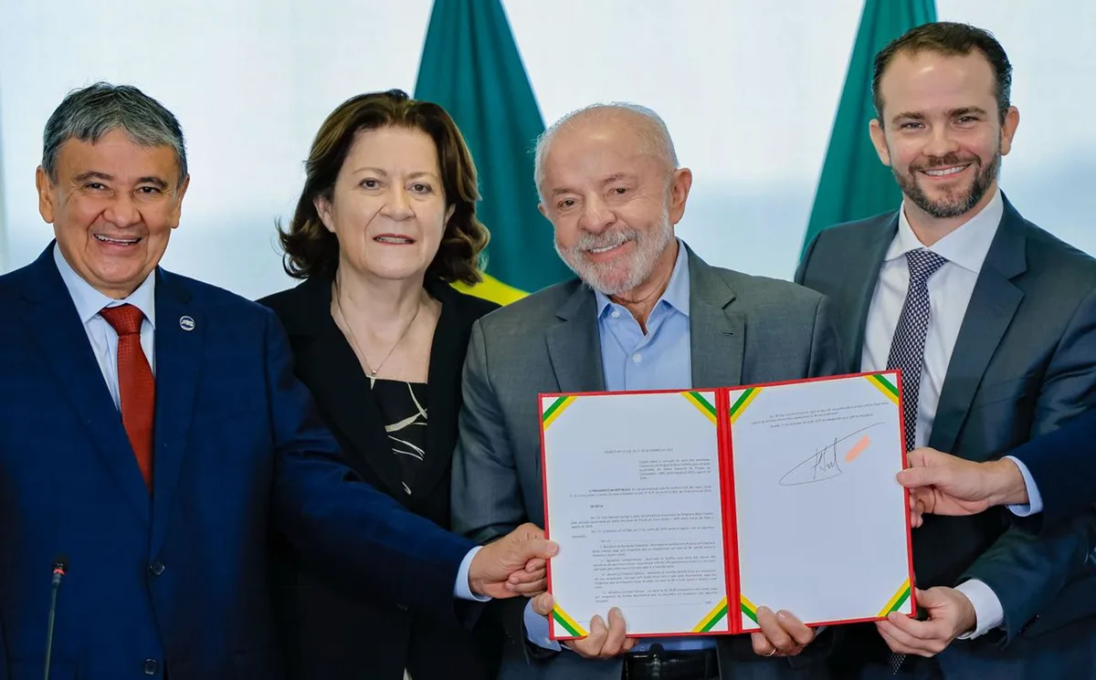 Governo avalia que reajuste do Bolsa Família será contestado no TSE