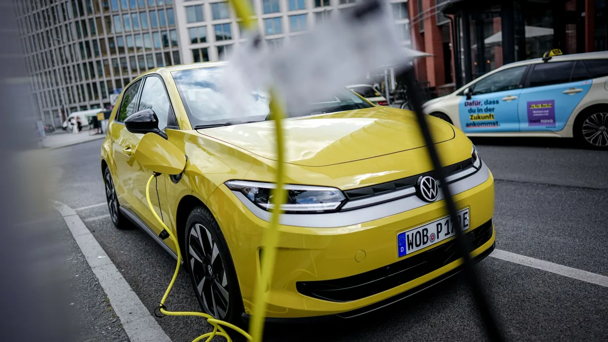 Kleinwagen: Mehr als 30.000 Bestellungen für E-Polo von VW