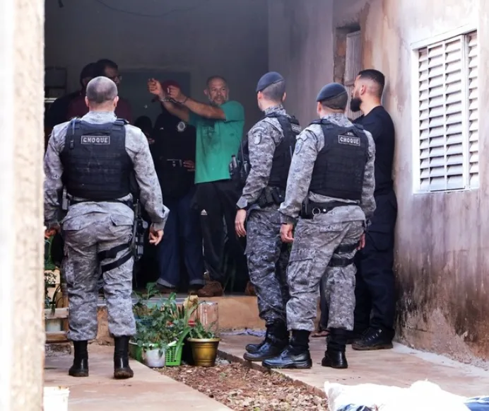 Assassinos em série e estuprador: 13 presos têm pena superior a 100 anos em MS