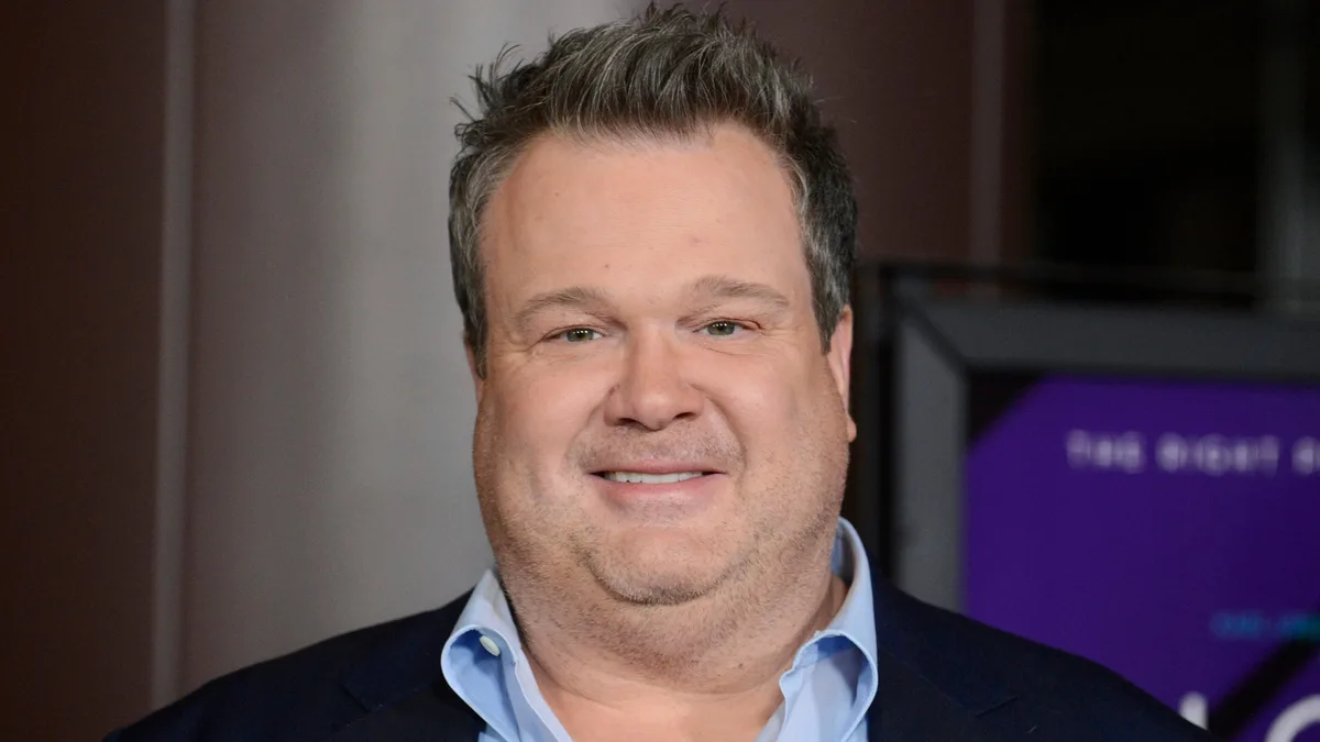 ‘Modern Family’ Star, 55, Appears Unrecognizable After Weight Loss