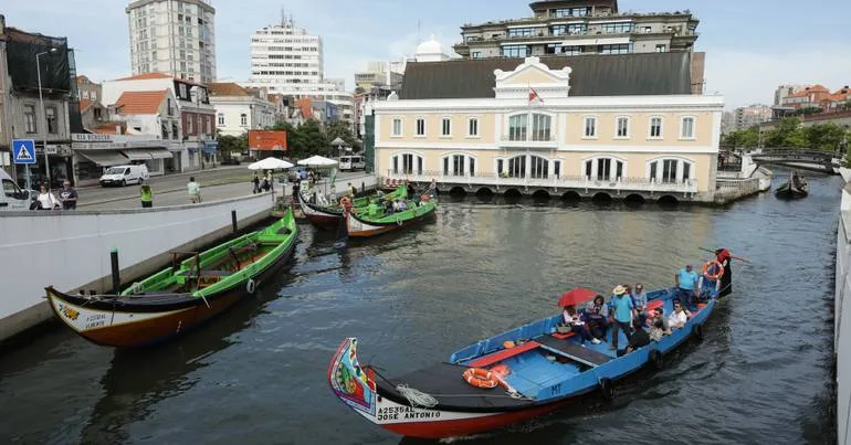 Aveiro testa encerramento ao trânsito da Rua Eça de Queirós