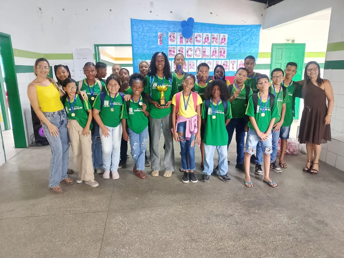 Gincana antirracista em Simões Filho mobiliza alunos em ação social