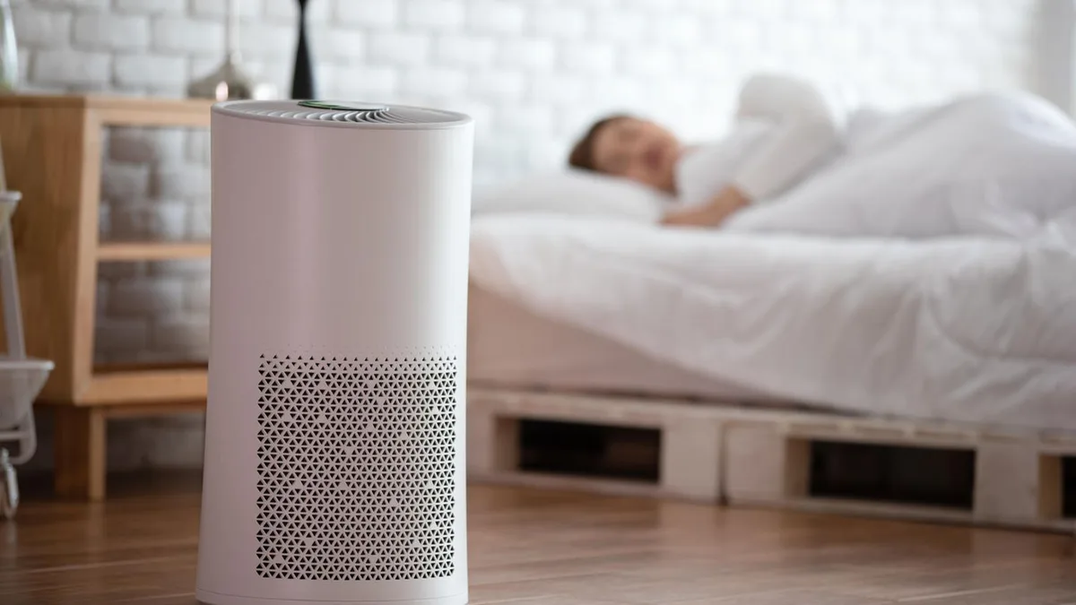 Tipps zur Vorbeugung: Schimmel im Schlafzimmer: Mit diesen Methoden können Sie ihn bekämpfen