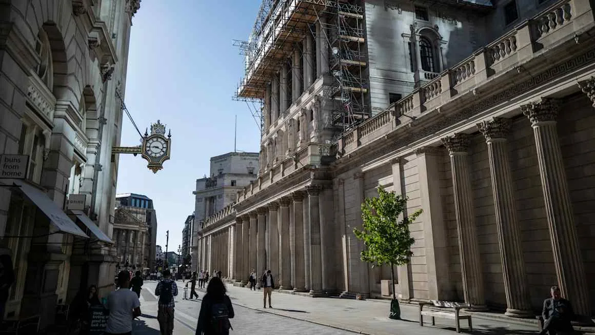 Bank of England does not need to raise interest rates, says OECD
