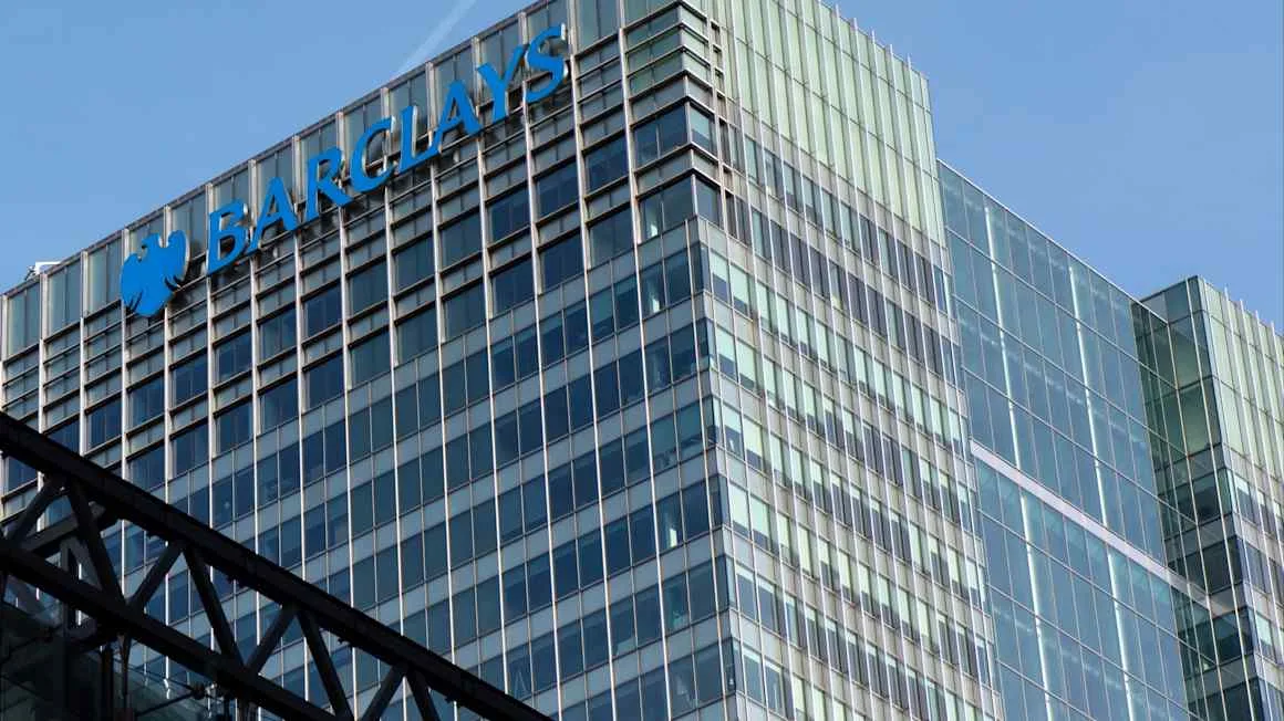 Barclays hit by staff backlash over return-to-office rules