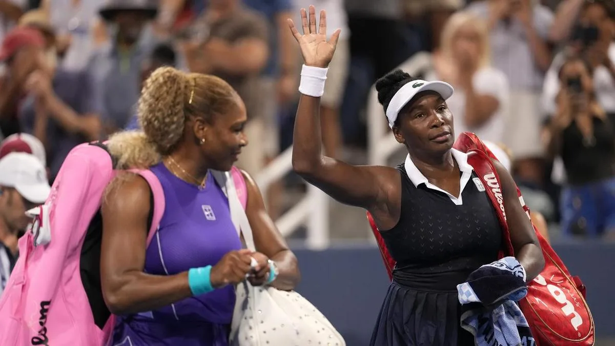 Williams sisters lose on doubles return at Cincinnati