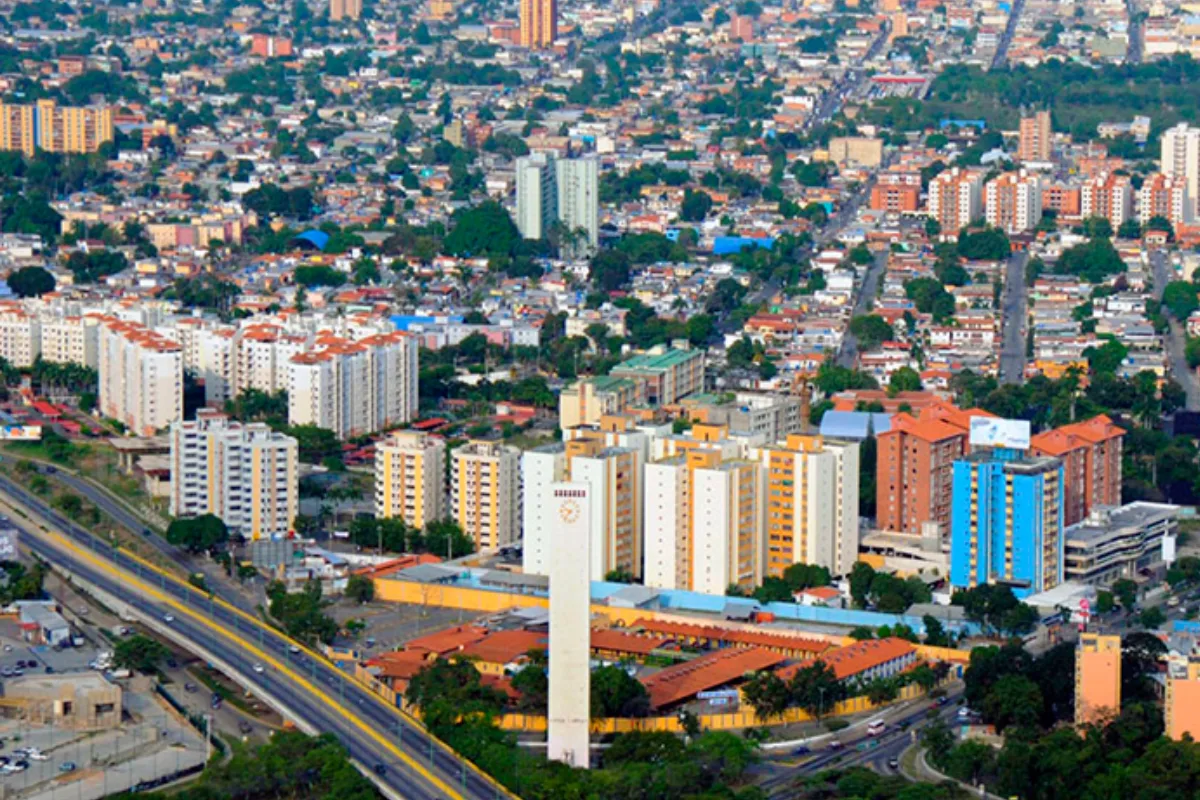 Justicia piden docentes desalojados de Brisas del Obelisco