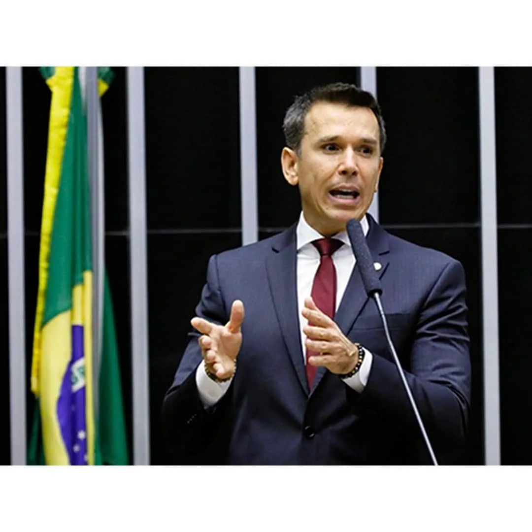 Felipe Carreras (PSB) é reeleito deputado federal por Pernambuco com 148.971 votos