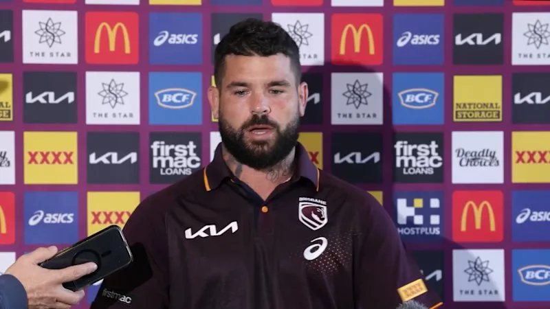 Reynolds denies rift with Madge