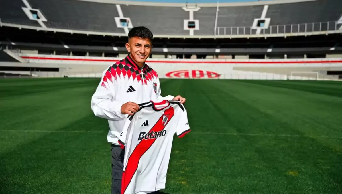 Almada revela por que escolheu o River Plate em vez do Flamengo: “Sentia falta da pressão”