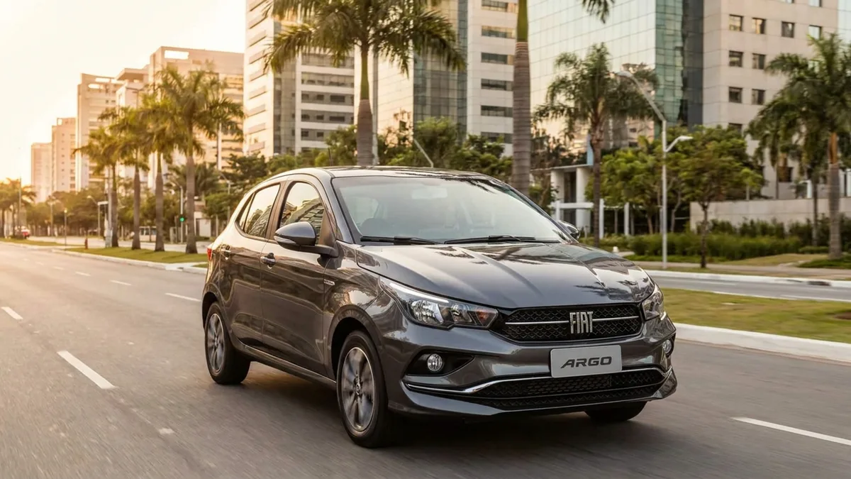 Hatch nacional alcança 750 mil unidades produzidas e combina 107 cv com CVT de sete marchas simuladas e conexão sem fio
