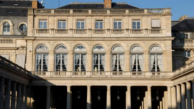 Free parties, protoxyde d'azote, permis de conduire: le Conseil constitutionnel valide l'essentiel de la loi Ripost