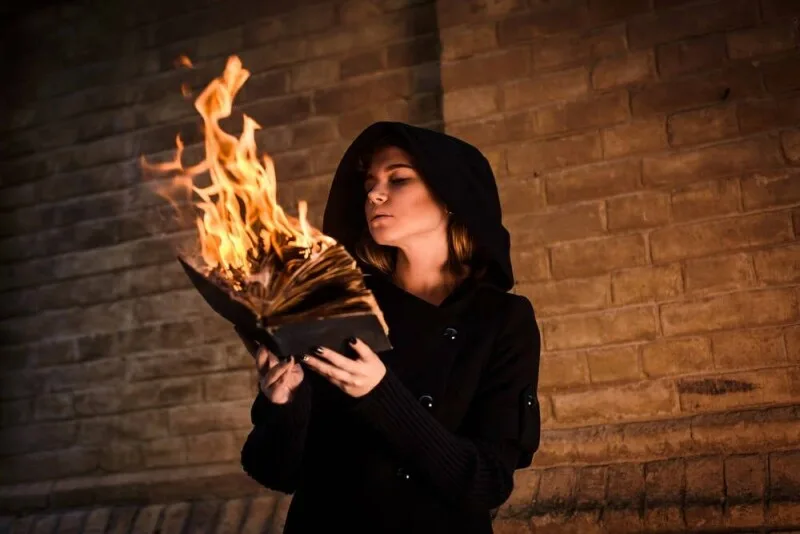 AI companies are burning books, advocates complain to FTC