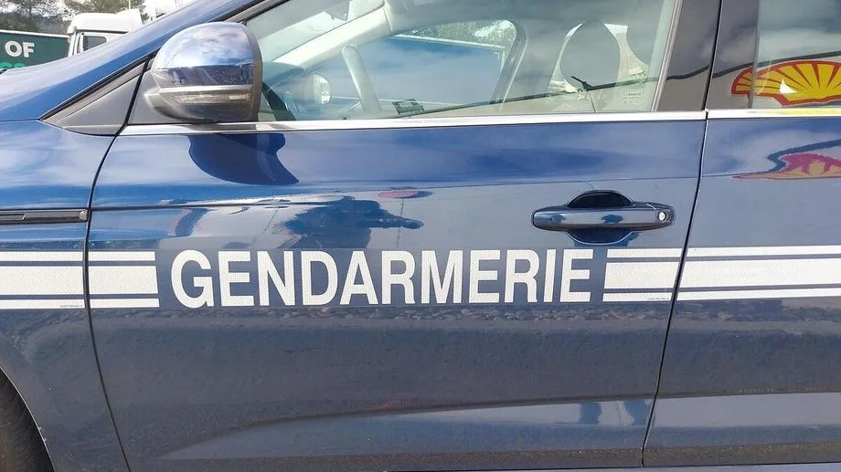 Influenceuse tuée dans le Gard : une arme à feu trouvée chez l'un des deux suspects