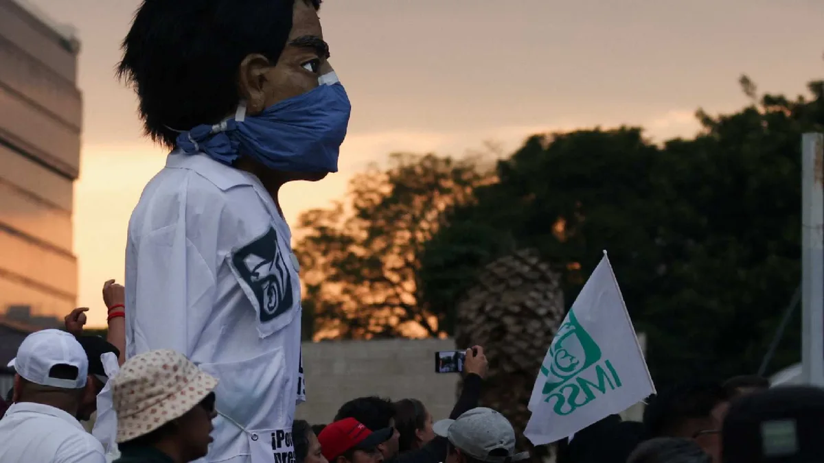 Trabajadores del IMSS no bajan los brazos y anuncian marcha nacional para el 21 de octubre