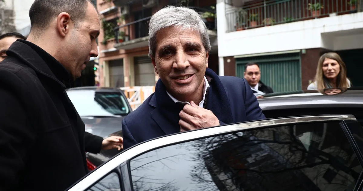 Caputo anuncia medidas económicas en medio de un debate sobre la actividad y la mora