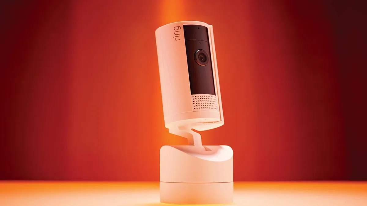 60 Prozent Rabatt: Ring Innenkamera bei Amazon: Überwachungskamera fällt auf 19,99 Euro