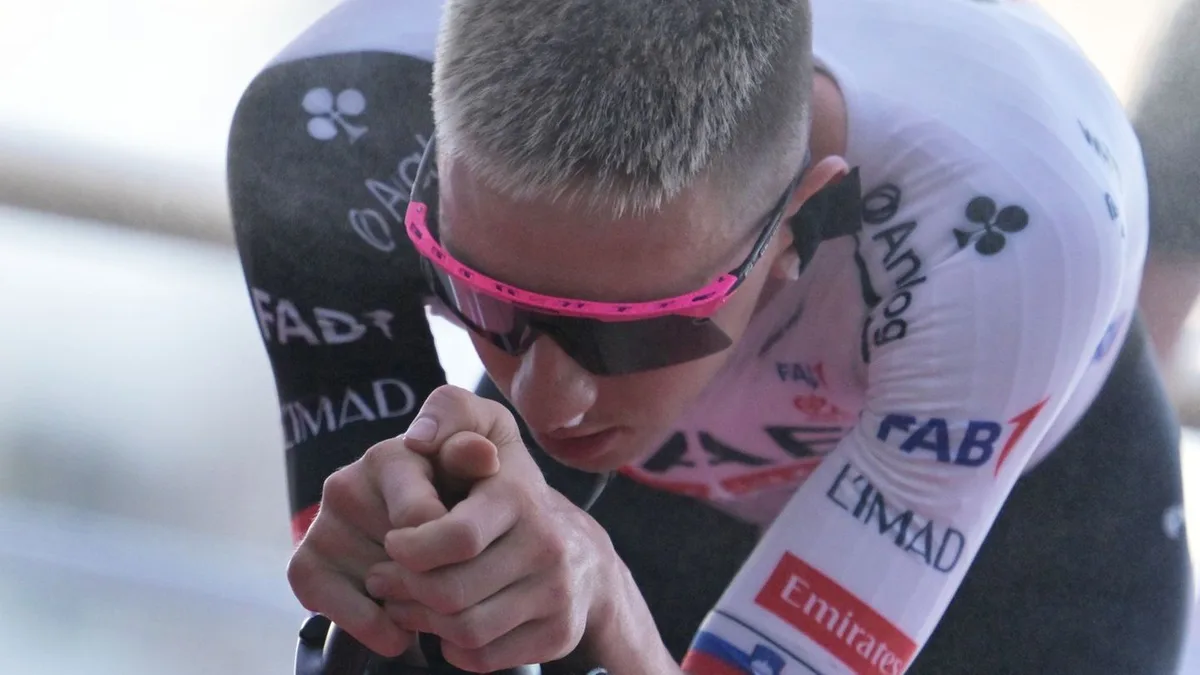 Radsport: „Das schmerzt“: Blutender Pogacar muss Vuelta aufgeben