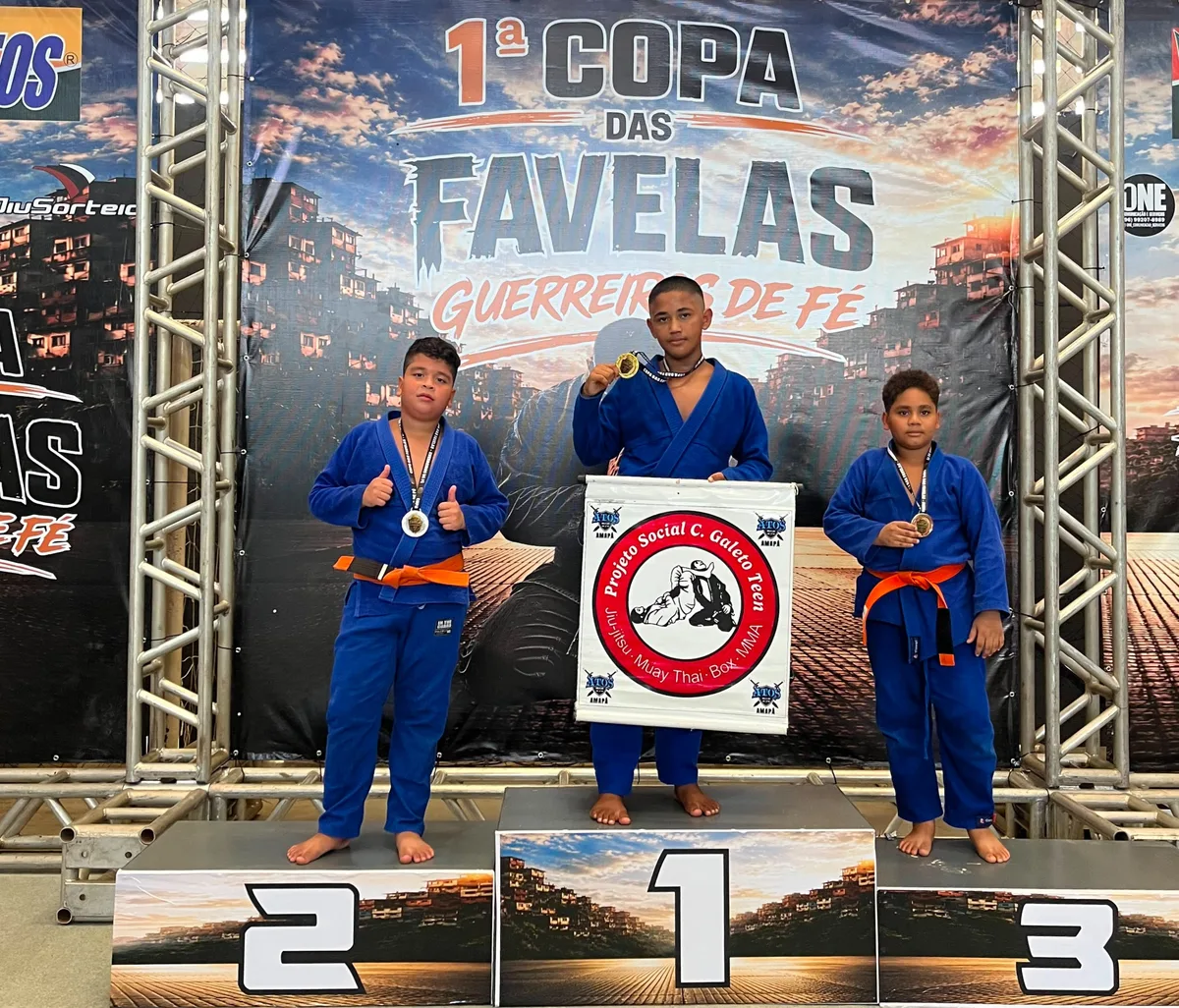 Atos Jiu-Jitsu conquista o título por equipes da Copa das Favelas