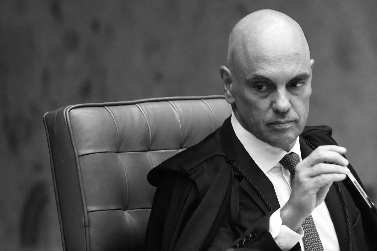 A Moraes cabe a renúncia
