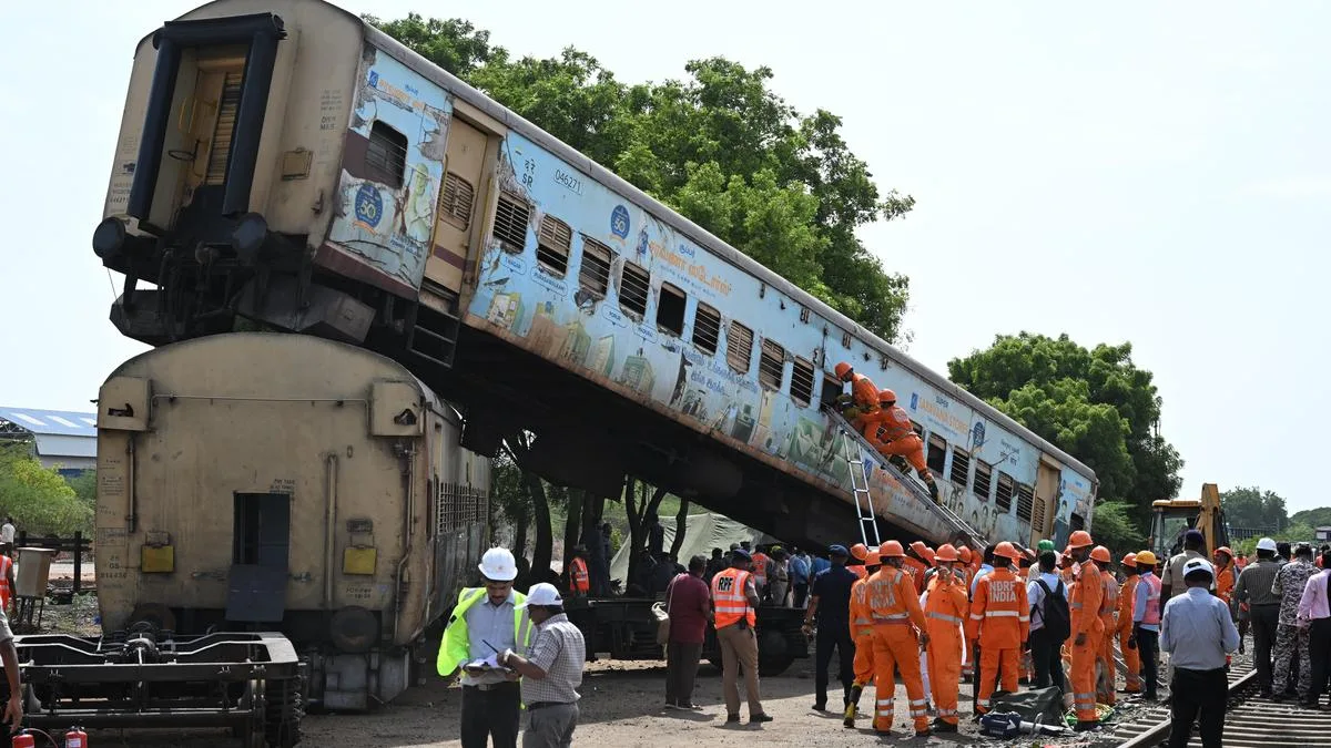Mock drill on train accident and rescue operations conducted in Tiruchi