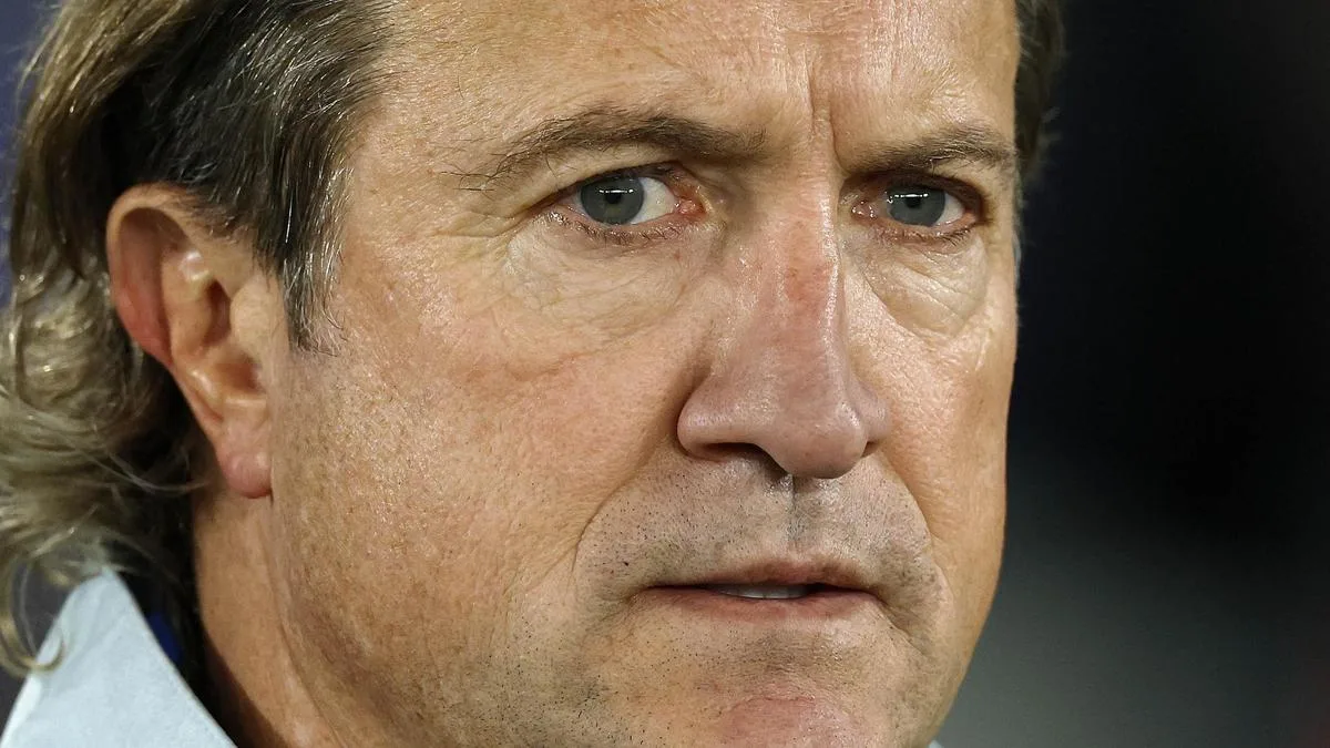 Western Bulldogs coach Luke Beveridge couldn’t help but ‘crack up’ at one question about Collingwood
