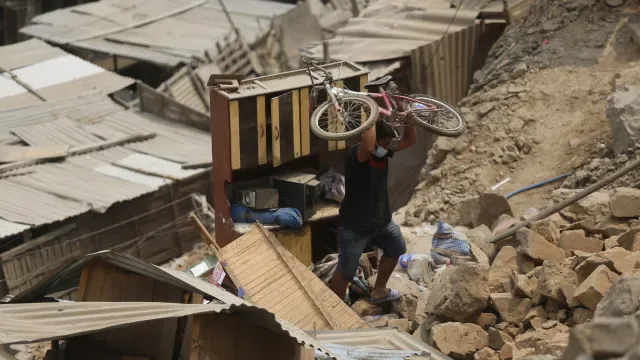 Sismo de 7,2 no Peru causa três feridos e danos em edifícios públicos