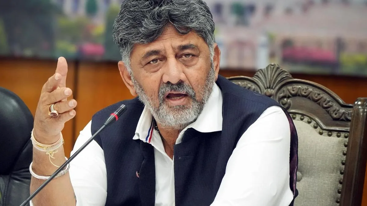 Karnataka Chief Minister consults Rahul and other Central leaders on Nagendra and other issues