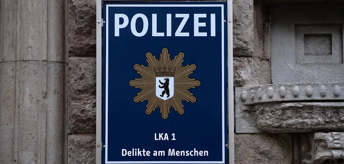 Sexualstraftat erschüttert Schule – Lehrerin zeigt sich selbst an