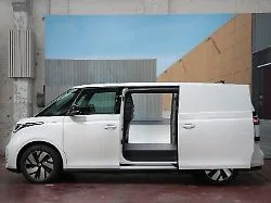 Mehr Platz im E-Transporter: VW legt eine Langversion des ID.Buzz Cargo auf