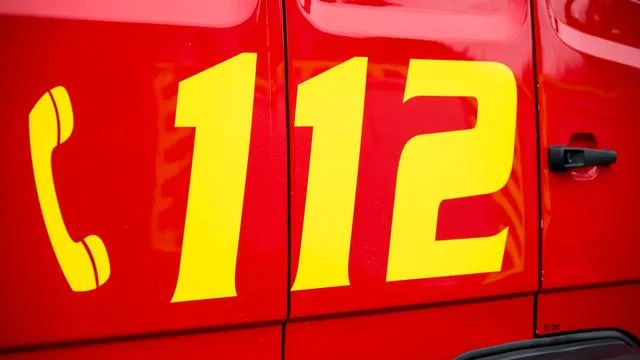 Verkehr: Feuerwehr löscht brennenden Linienbus
