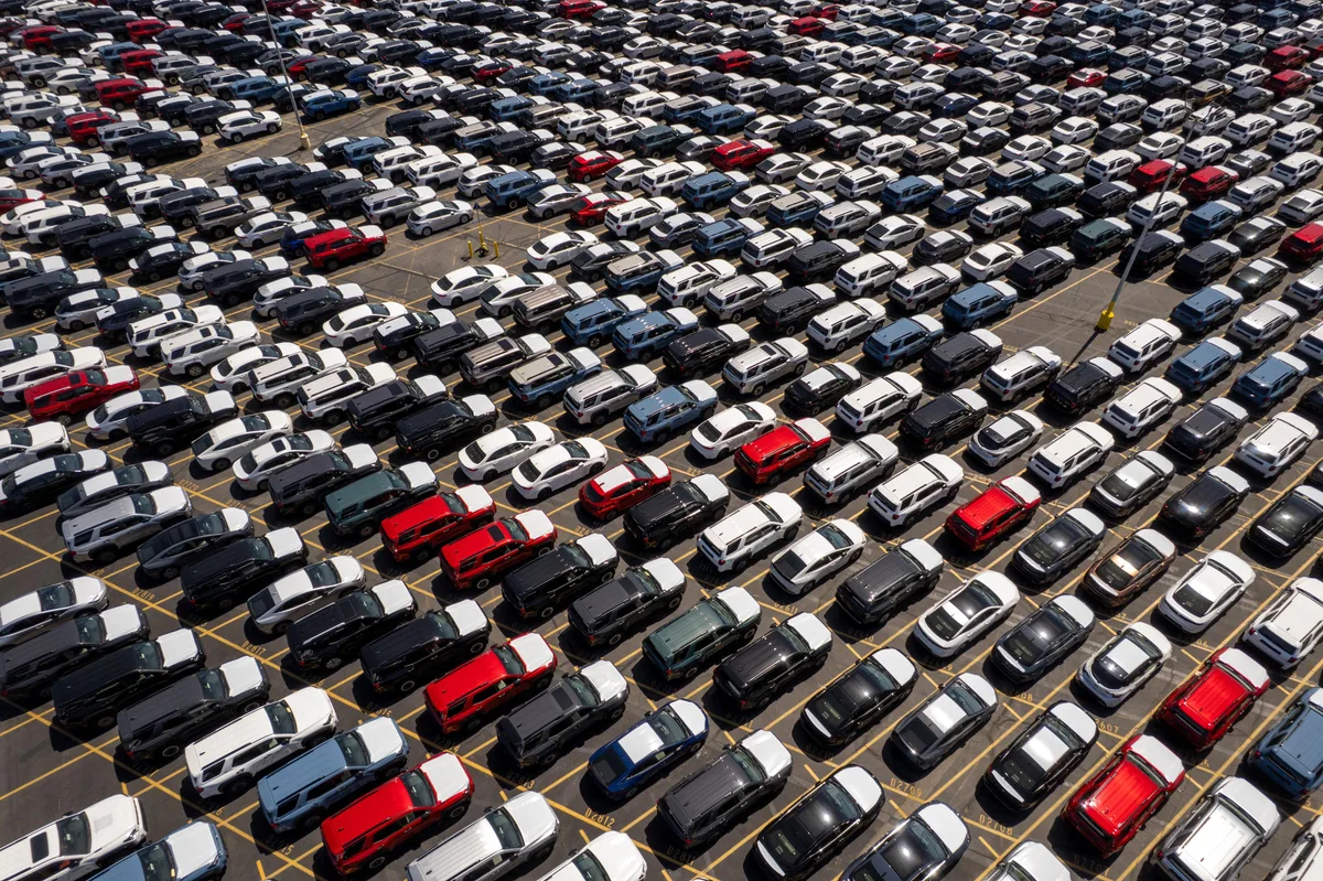 CV sales shift up a gear in Aug as freight, replacement demand strengthen