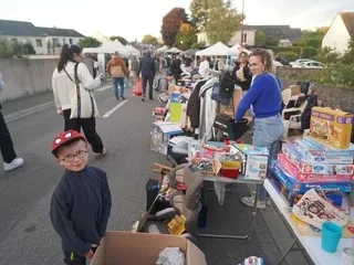 REPORTAGE. « Le but n’est pas de faire de l’argent » : la folie des vide-greniers en Maine-et-Loire
