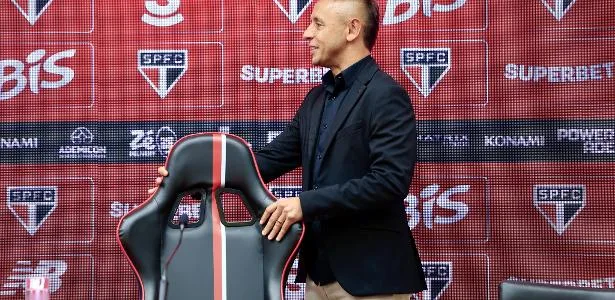 São Paulo: Dorival pede reforços, mas diretoria se divide por mais chegadas