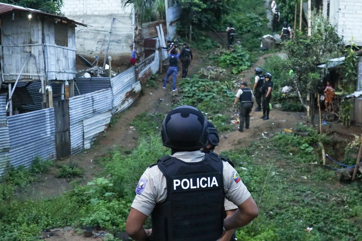 Megaoperativo en Ecuador: detuvieron a 43 integrantes de las bandas criminales de Los Choneros y Los Lobos