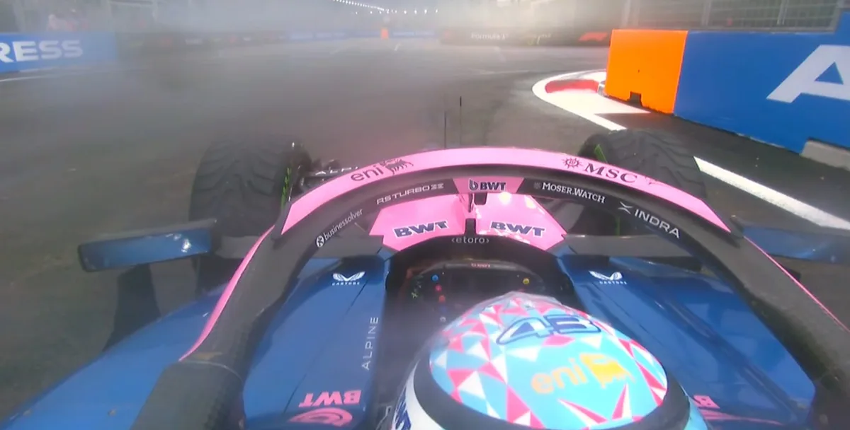 El momento del abandono de Franco Colapinto en la Sprint del GP de Singapur detrás del auto de seguridad: qué le pasó a su Alpine