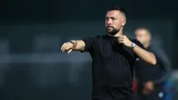Académico-FC Porto (ONZES): Farioli vai pelo óbvio, Pinheiro muda dois