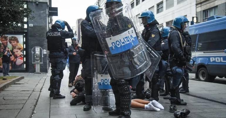 Milão. Segundo dia de pilhagens e confrontos