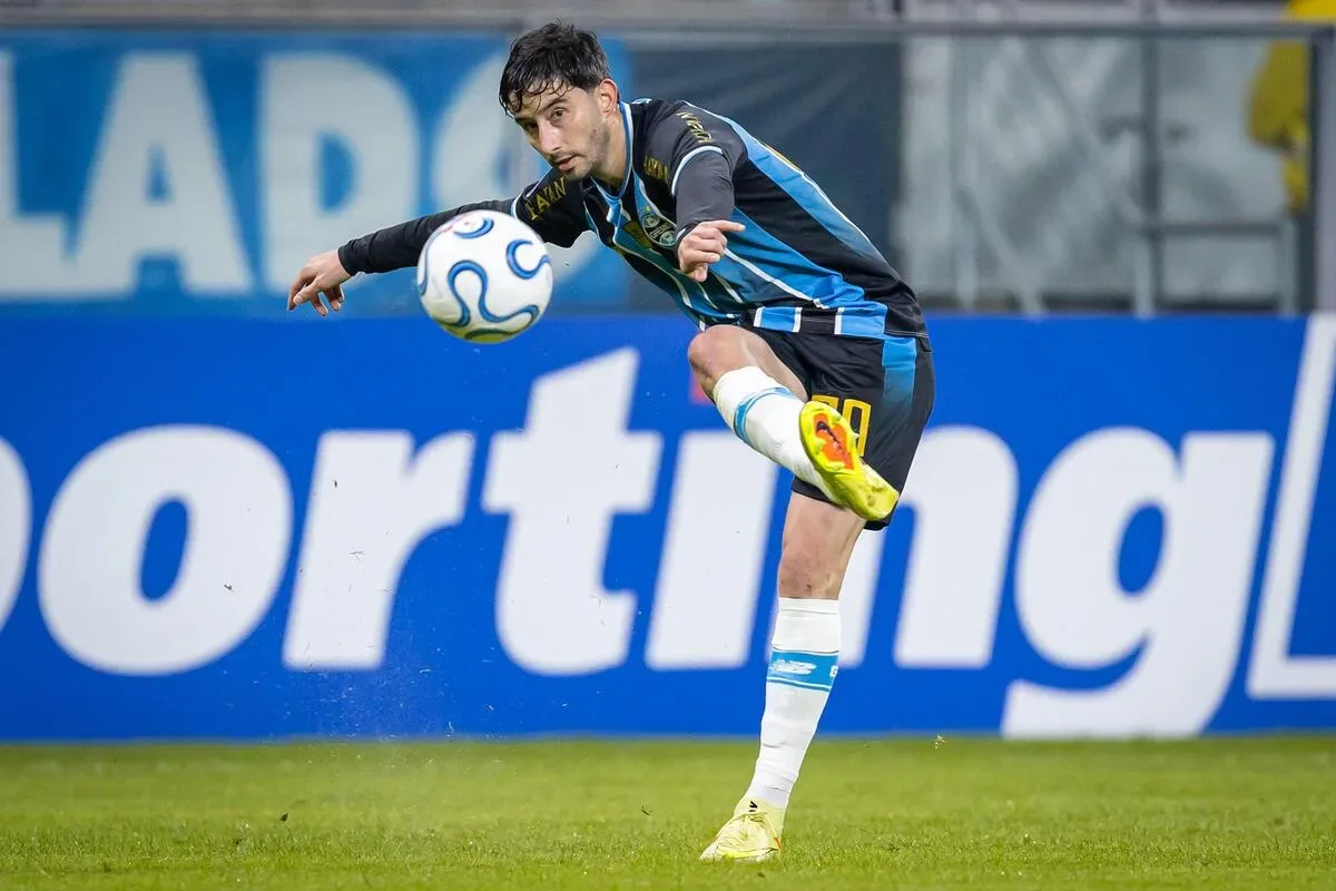 Grêmio encaminha novo patrocínio master após quase um ano e negocia acordo milionário