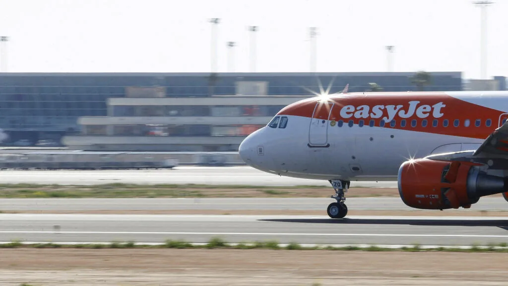 France: une centaine de vols EasyJet annulés en raison d'une grève des personnels de cabine