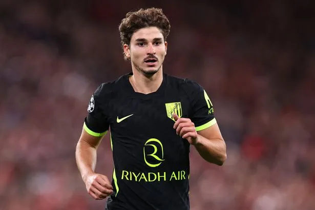 Atletico Madrid star hands Arsenal update on Julian Alvarez transfer
