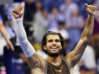 Carlos Alcaraz recovers after dropping the first set to reach the third round at the US Open