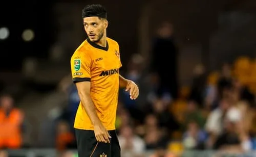 Raúl Jiménez vuelve a marcar en triunfo de Wolverhampton que le da el liderato del Championship
