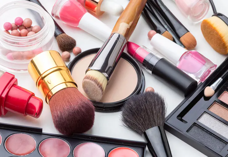 Contraloría Sanitaria digitaliza trámites de etiquetado y registros para la comercialización de cosméticos