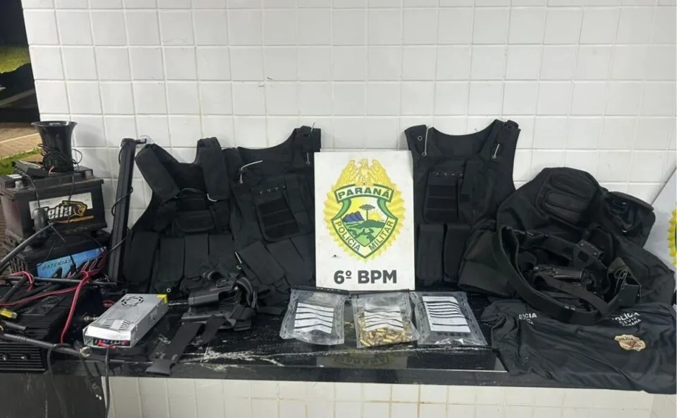 Piratas do asfalto! Homem é preso com caminhonete furtada e arsenal para “fingir” ser policial