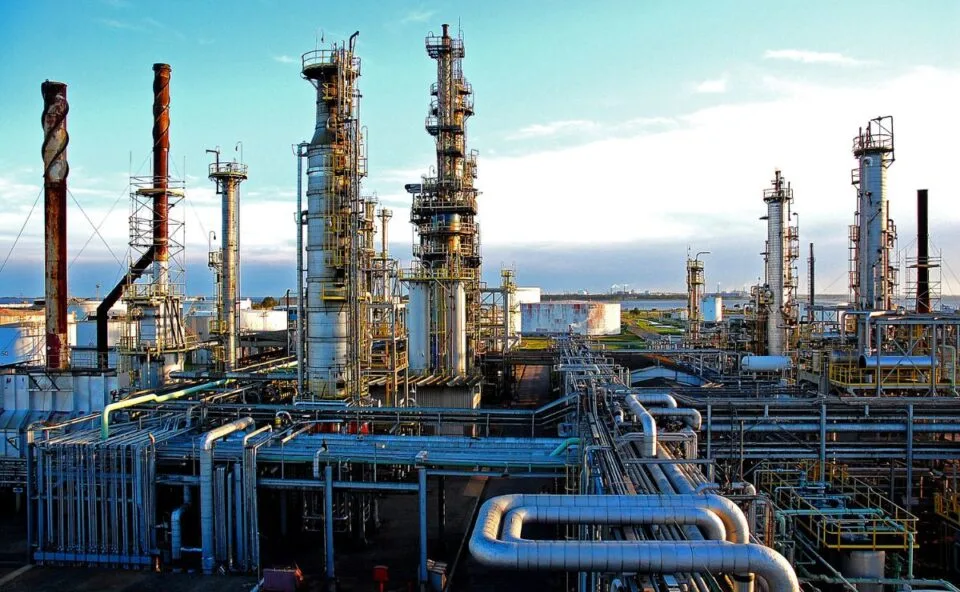Petrobras supera gigantes globais e alcança maior margem de lucro no setor; veja o que explica o resultado